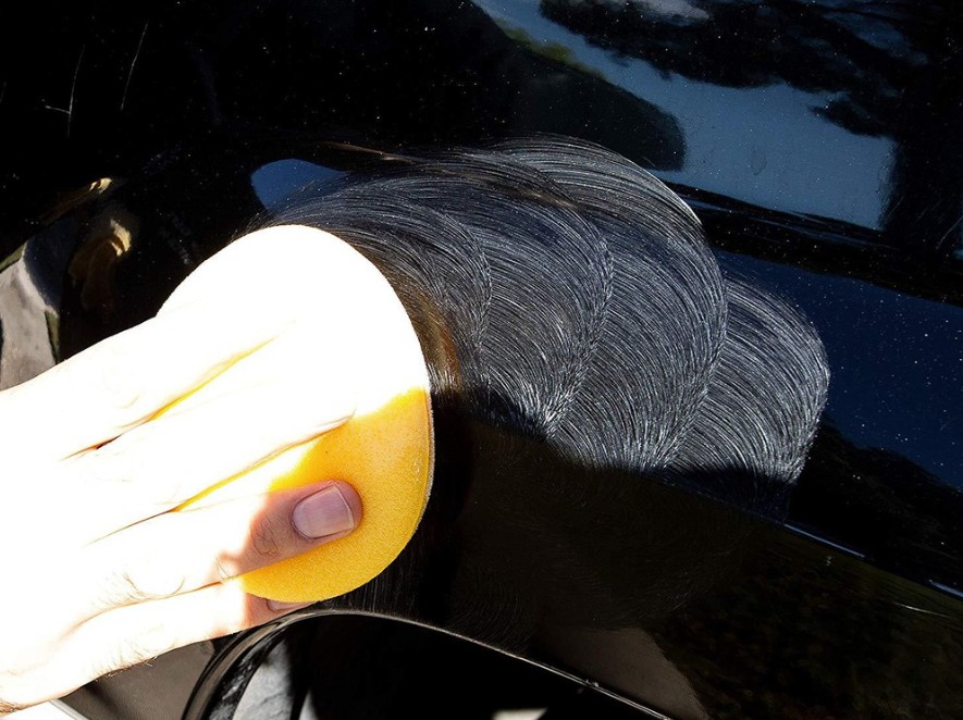 Meguiar's G10307 - Dung dịch tẩy ố, xóa xước, làm sạch nhựa cây sơn xe ô tô 4 Dung tay xoa Meguiar's G10307 đều và tròn