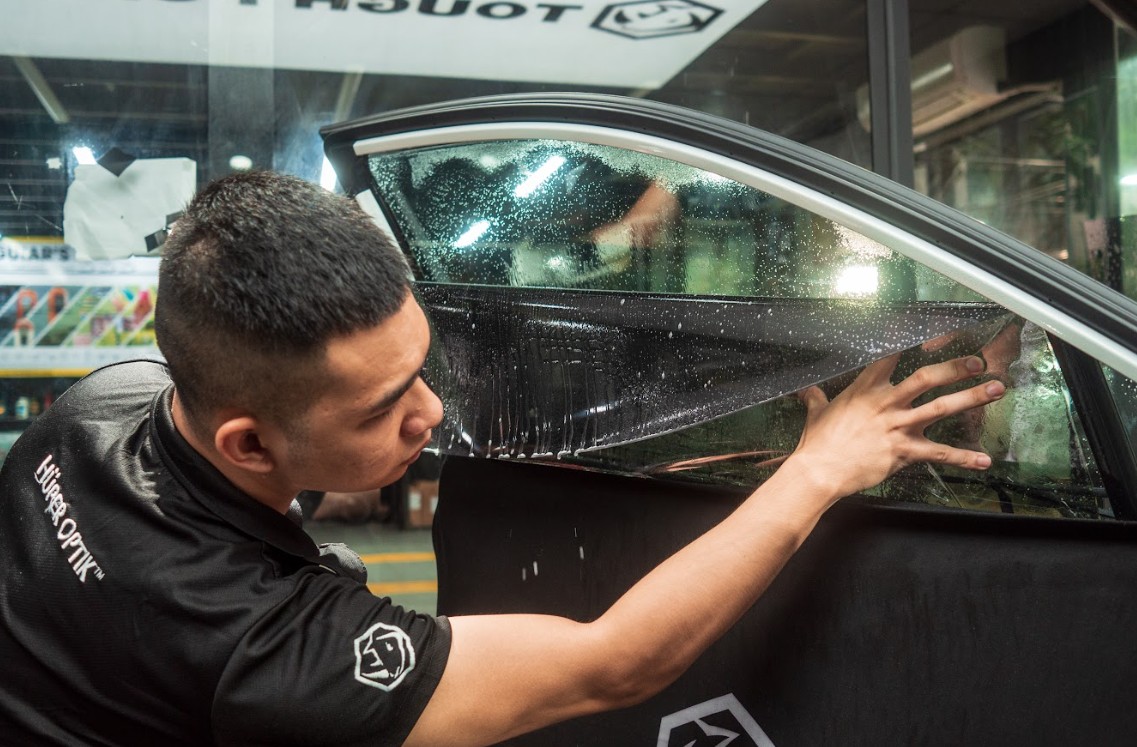 Dán kính sườn Phim Cách Nhiệt Huper Optik Dán kính sườn Phim Cách Nhiệt Huper Optik