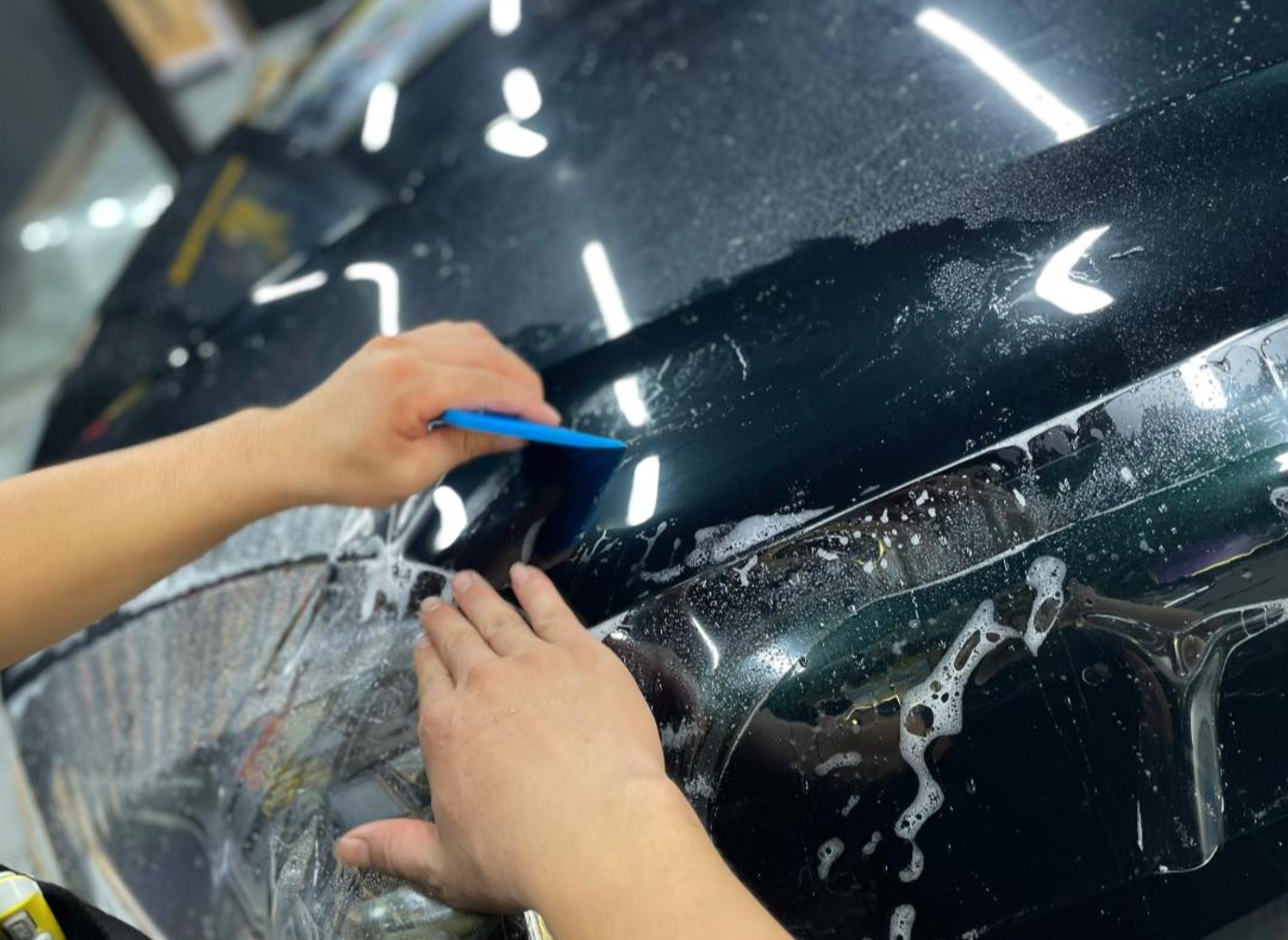 Tại sao PPF Ô Tô lại có khả năng phục hồi 8 su dung dung cu chuyen dung de miet phim ppf