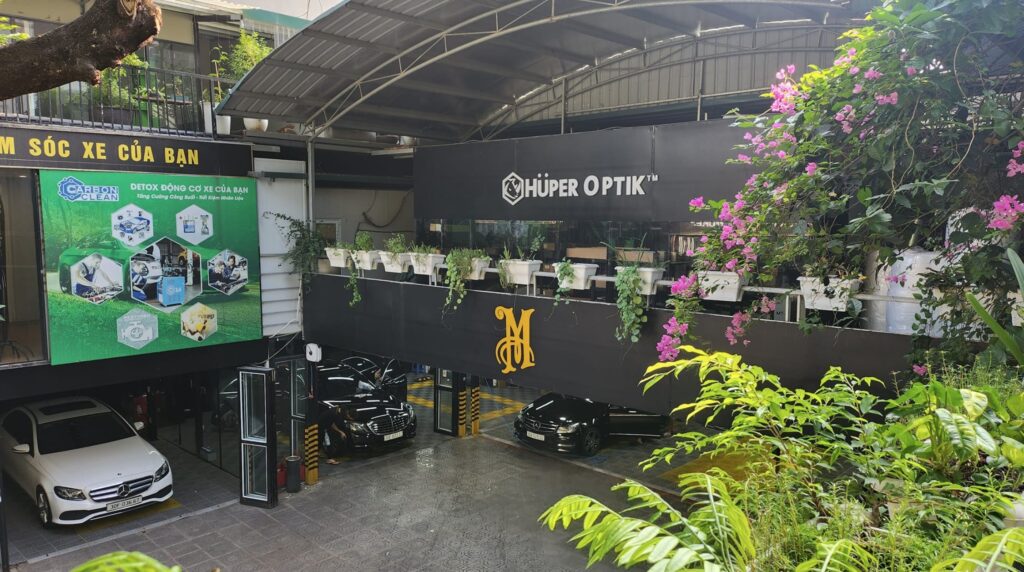 Xưởng dịch vụ dán phim cách nhiệt của autospa Việt Nam