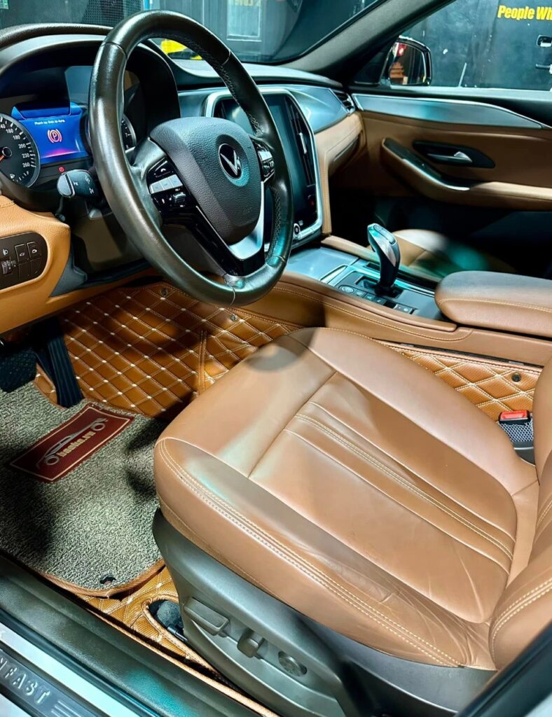 Dịch Vụ Làm Sạch Ghế Da Ô Tô Chuyên Nghiệp Tại Autospa Việt Nam