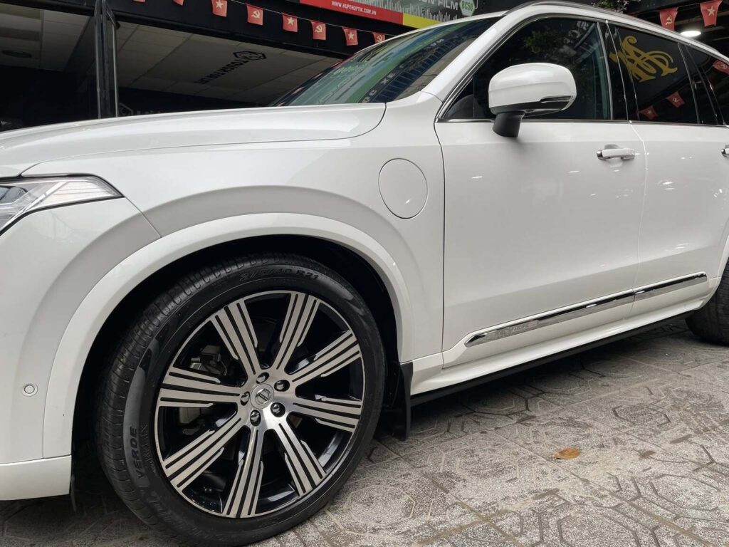 chăm sơn xe oto